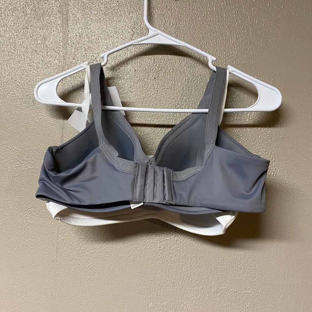 2 NWT Bras - Picture 2 of 4